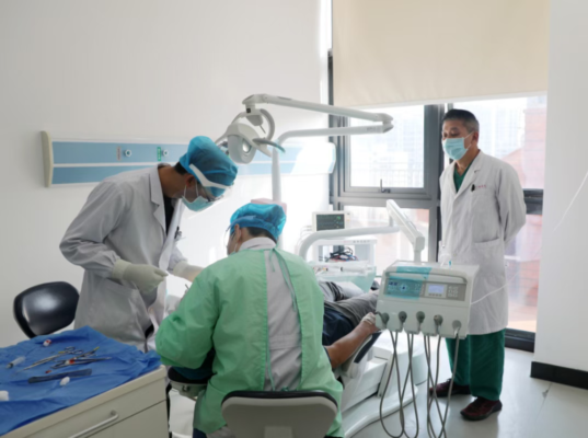 29岁姑娘拔智齿竟要“心电监护”？这些人群拔牙莫大意！