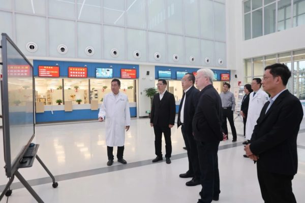 海南省神经疾病中心召开高质量发展座谈会,京琼携手绘就观澜湖院区国际化发展新蓝图