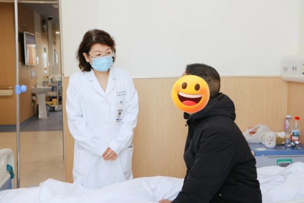 @小细胞肺癌患者，多线治疗无果别放弃！瑞金海南医院引入创新药物注射用塔拉妥单抗，首位患者已顺利接受治疗