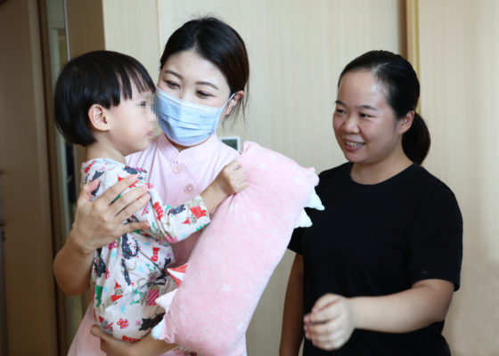 新加坡慢肺兄妹海南救治成功脱氧  “心肺一体化”治疗破解慢肺难题