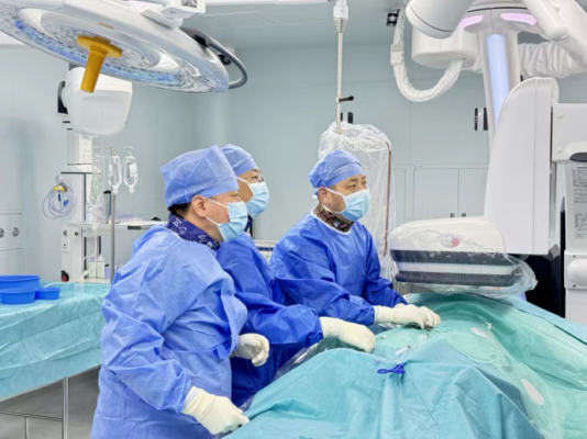 瑞金海南医院钇90特许手术突破50例，精准攻坚肝脏恶性肿瘤