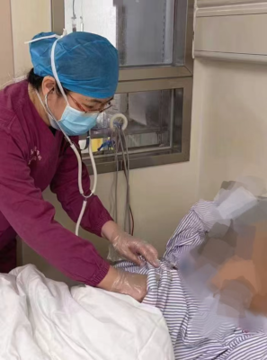 骨髓里长满“蜘蛛网”，海南省人民医院血液内科勇攀“珠峰”让她换新生！