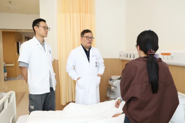 这类脑胶质瘤术后患者，在瑞金海南医院用上20年来首款靶向药Vorasidenib