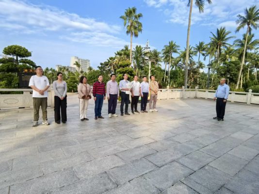 传承红色火炬 建功海南自贸港—海南省医改和健康产业联合党支部开展主题党日活动