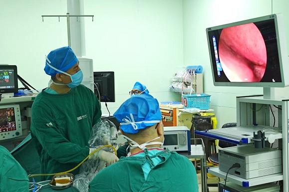 解放军总医院海南医院引进顶尖3D4K神经内镜提升精准治疗水平