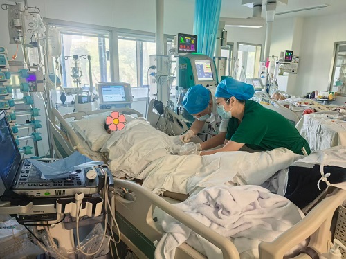 解放军总医院海南医院超声诊断科成功救治四位危重症患者生命