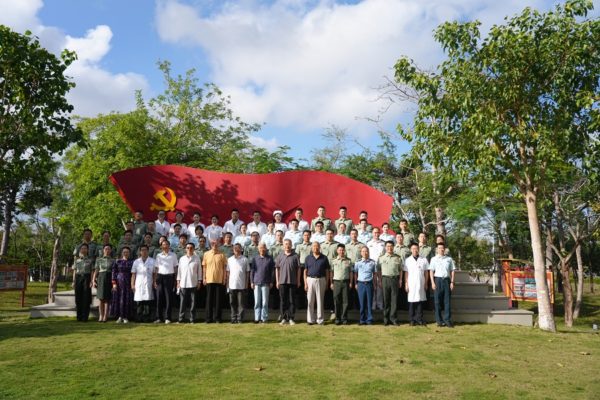 解放军总医院海南医院召开文化建设座谈会