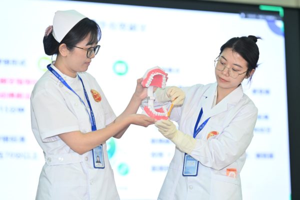 “健康口腔万里行”走进海南暨校园“科普宣传员”全员培训启动