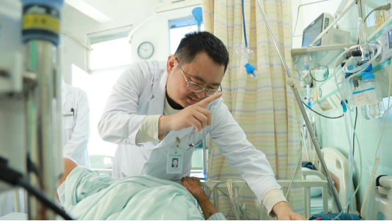 年龄不是取栓禁区!90岁脑梗老人经介入手术一周后可行走