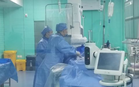 从“远途求医”到“家门口手术”，琼中实现心血管介入技术新突破