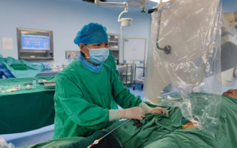 修电路，还是修门窗？当房颤遭遇瓣膜返流，应该如何治疗？——一位71岁阿婆的就医经历告诉你答案