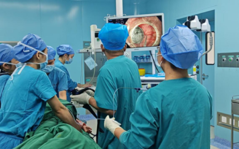  3分钟“镜”准除险！澄迈县人民医院成功为 2 岁幼童取出胃内误食硬币