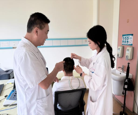 上海六院海口医院康复医学科人才培养育“新苗”