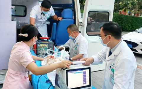  5月龄重症慢肺儿带着“呼吸机”跨越山海从温州转至海口就医  