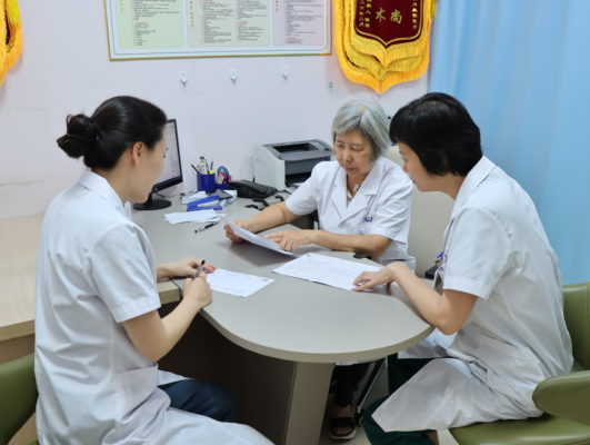 从“怀得上”到“生得好”——海南菁华生殖妇产医院“保胎天团”纪实