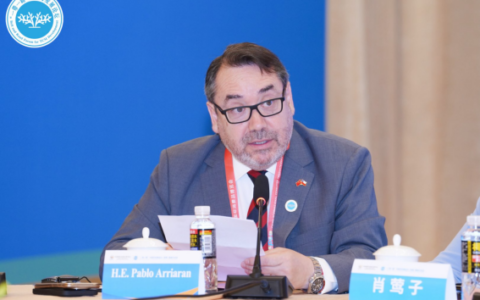 海南省第二人民医院神经医学中心巧手“拆弹”，一台手术“解决”两颗脑动脉瘤