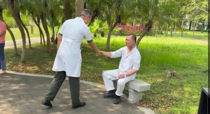 开机即“重生”!解放军总医院海南医院DBS手术助帕金森患者重获自如人生