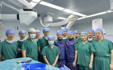 前沿技术·共筑健康梦想丨精准“补瘘”+重建呼吸！瑞金海南医院完成海南首例个体化3D打印气道支架置入术