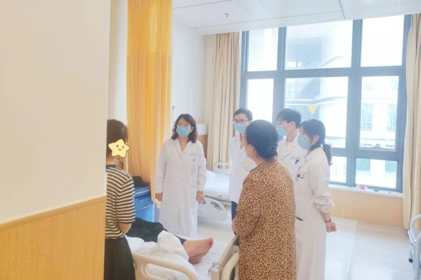 这款HER2突变非小细胞肺癌新药在瑞金海南医院完成国内首用!