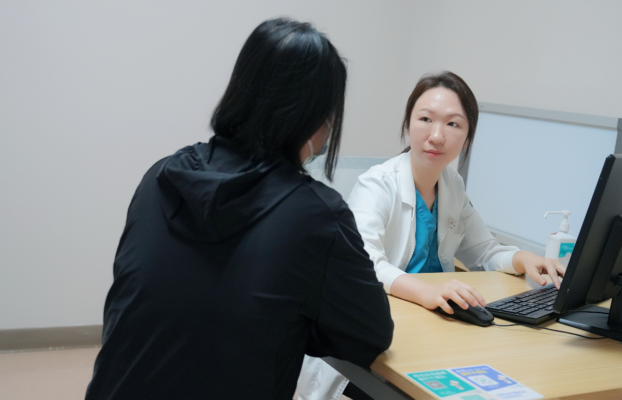 13公分乳腺巨瘤引发持续高热 多学科团队精准“拆弹”
