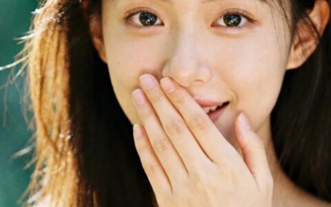 20岁熬夜党什么眼霜最好值得推荐？2026淡黑消肿抗皱专用测评