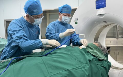 海南省肿瘤医院开展氩氦刀纳入医保后首批冷冻消融手术